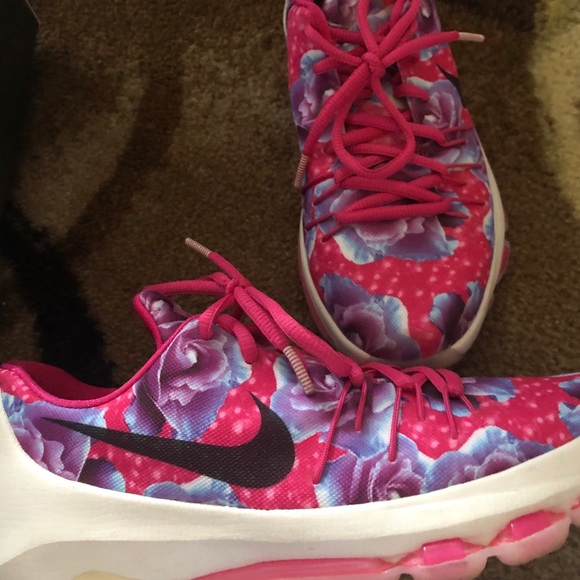 Nike Shoes - KD 8 “Aunt Pearl” size 6.5 2015